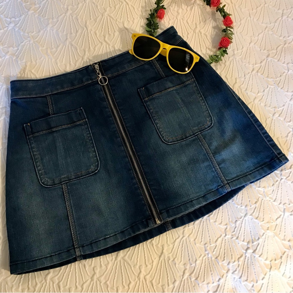 Hollister Denim Jean Mini Skirt Size W27